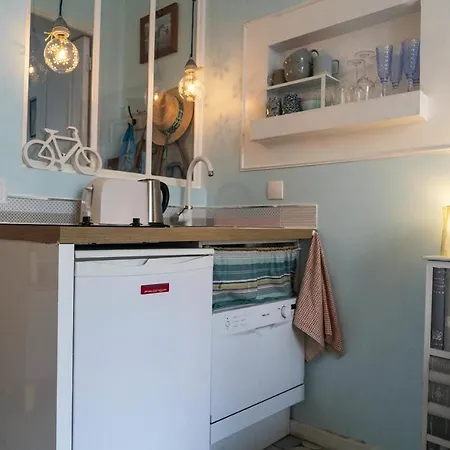 דירה Charming And Bright Apt With Beautiful Terrace ונסן